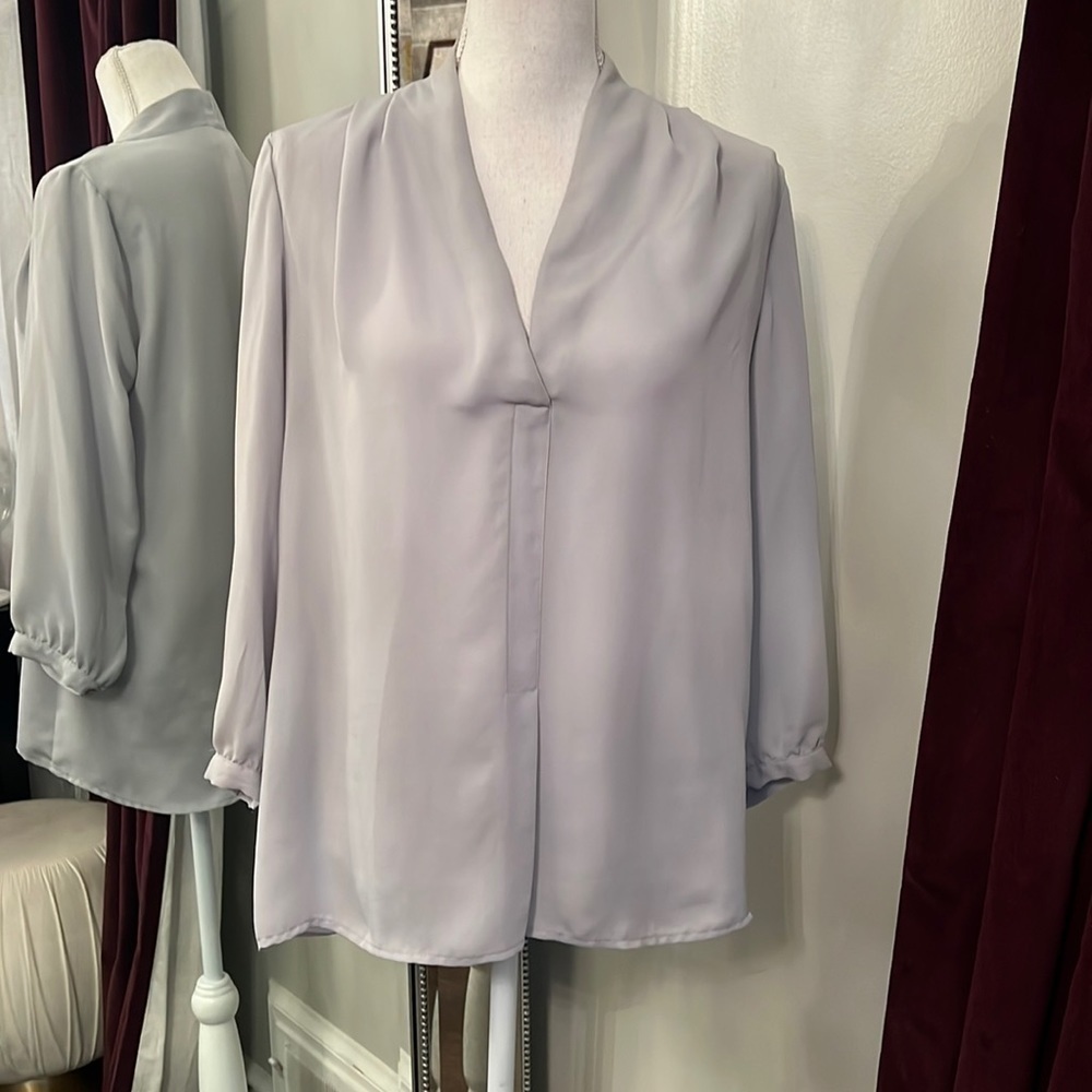 Laundry By Shelly Segal Gray VNeck Tunic Size Medium
